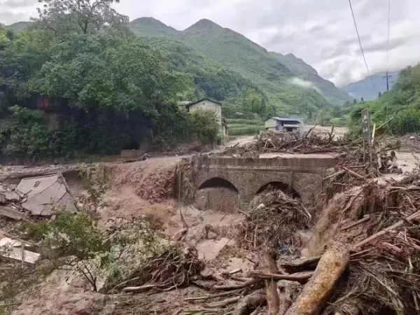 四川汉源县暴雨致30余名村民失联：当地曾组织转移，有人返家遇山洪